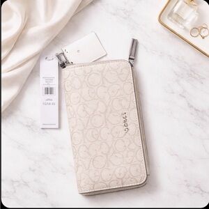Calvin Klein Signature Zip Around Wallet NWT Beige Monogram.